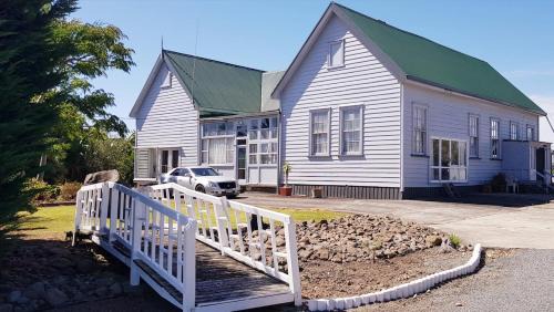 Kaipara District Apartment | Large & Simple 1-2 Bdr Flat at WHARE KURA Old Aratapu School House