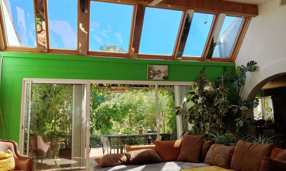Saint-Pierre-d'Amilly Villa | Large single-storey 5-bedroom house near Marais Poitevin