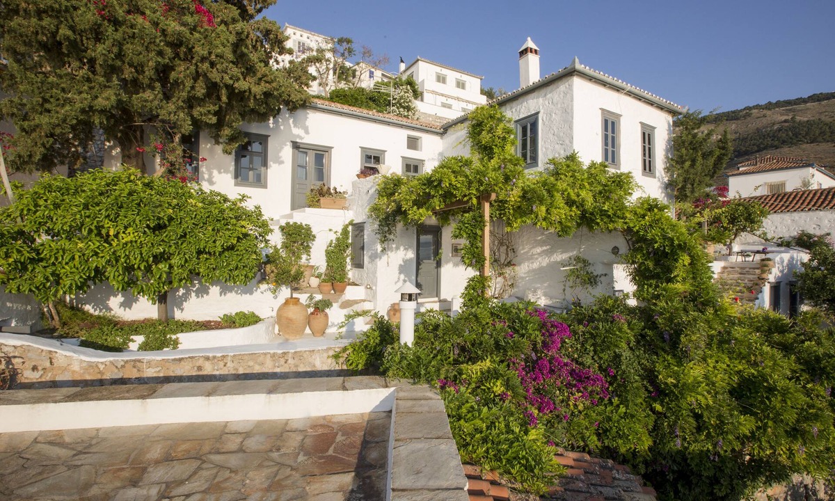 idhra House | Large traditional villa 30 meters from the sea. Stunning sea and sunset views.