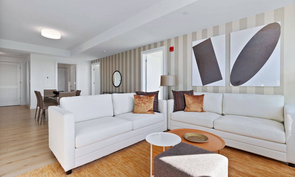 West Fens Apartment | Large Two Bedroom, One Block From Fenway Park