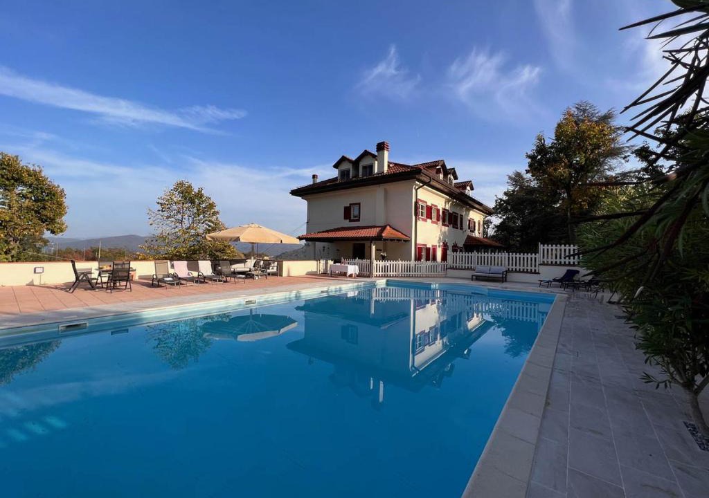 Cairo Montenotte Villa | Large villa for 20 guests on large estate with private pool and tennis court Big conference room with facilities VILLAITALY EU