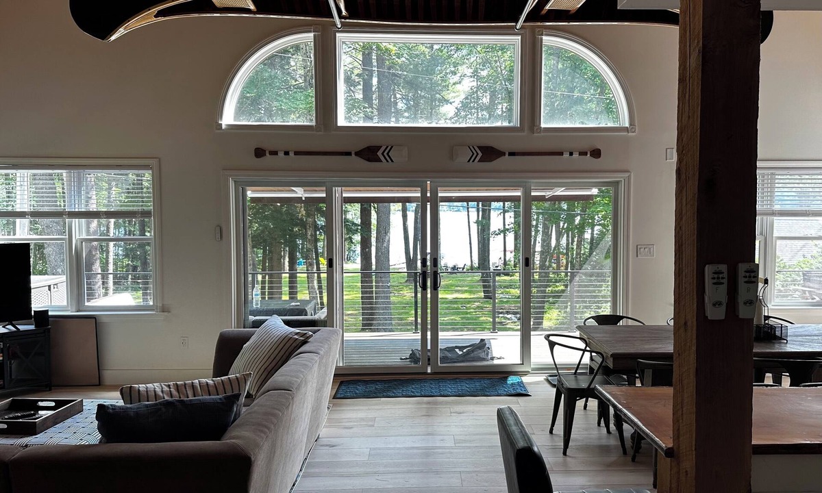 Naples House | LARGE Waterfront Sandy Bottom Lake House on Brandy/Long Lake