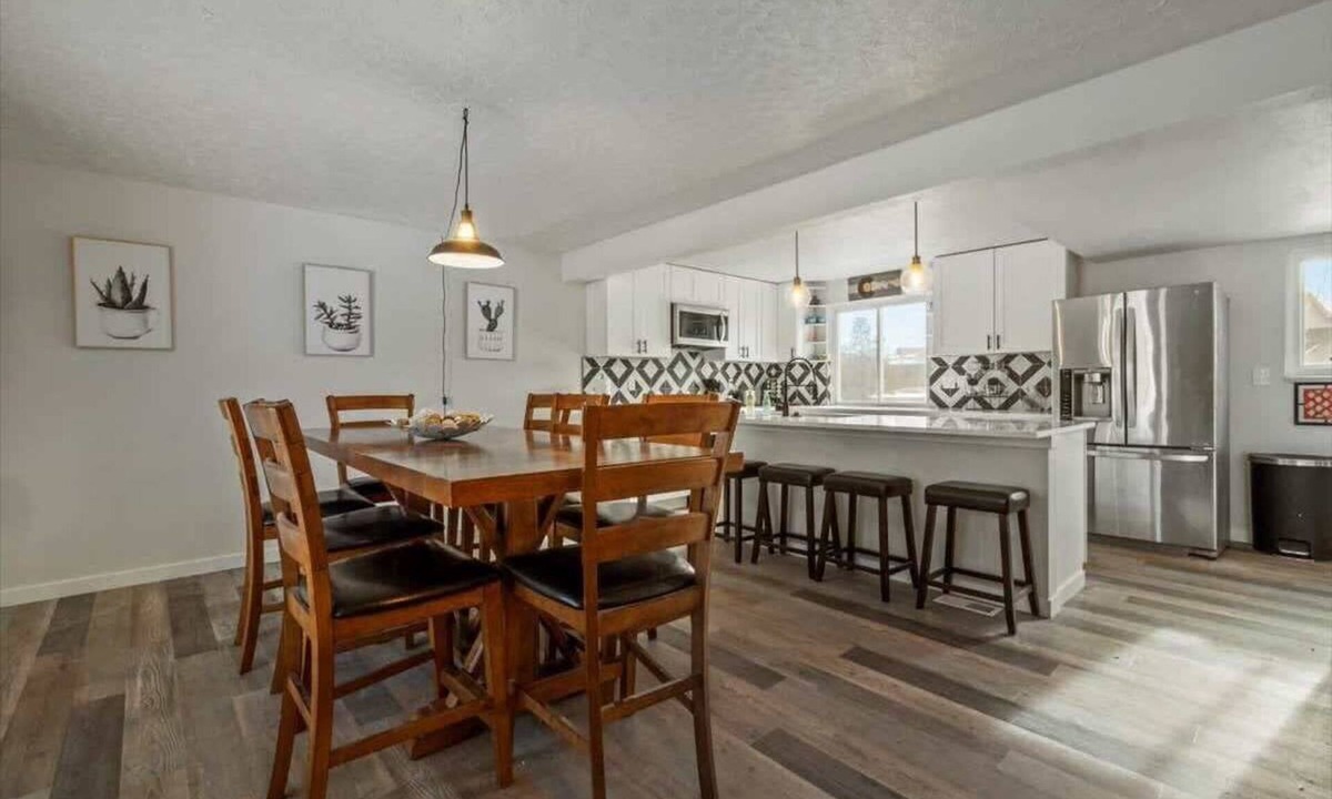 Walnut Grove House | Large10 bed Home! Boulder/Denver