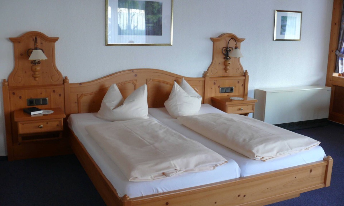 Bringhausen House | Larger comfortable double room/multi-bed room/apartment - Waldhotel