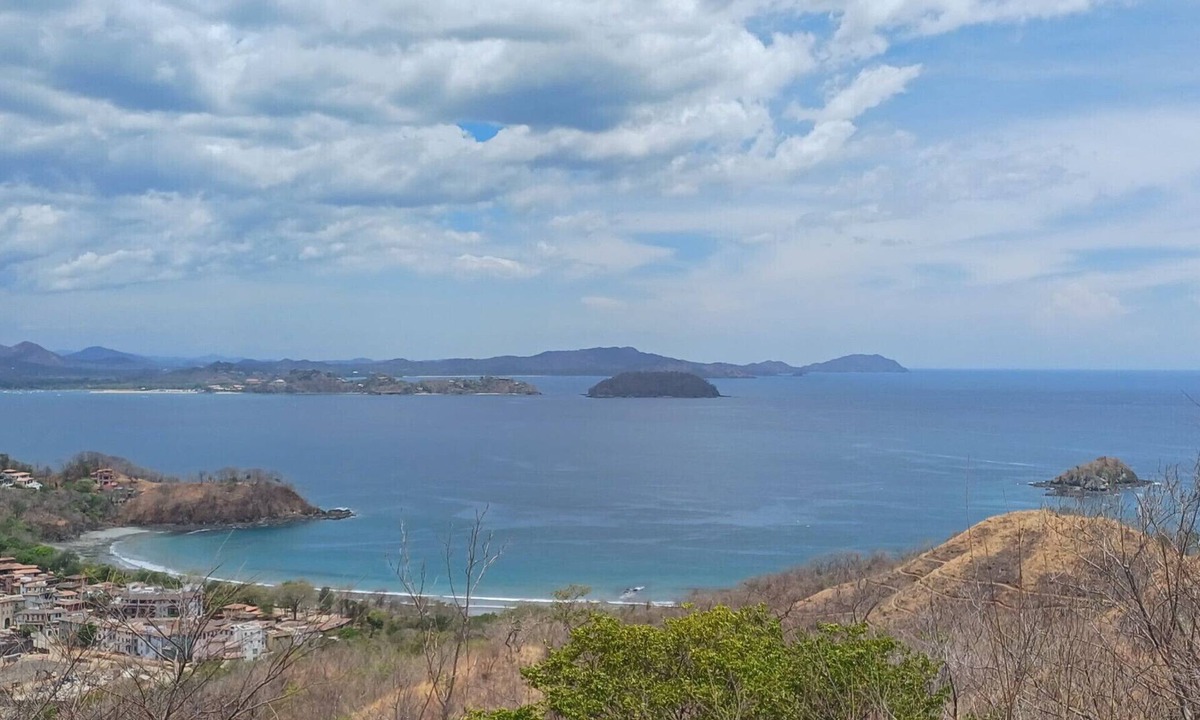 Las Catalinas Apartment | Las Catalinas - Studio Cazenovia centrally located, short walk to beach