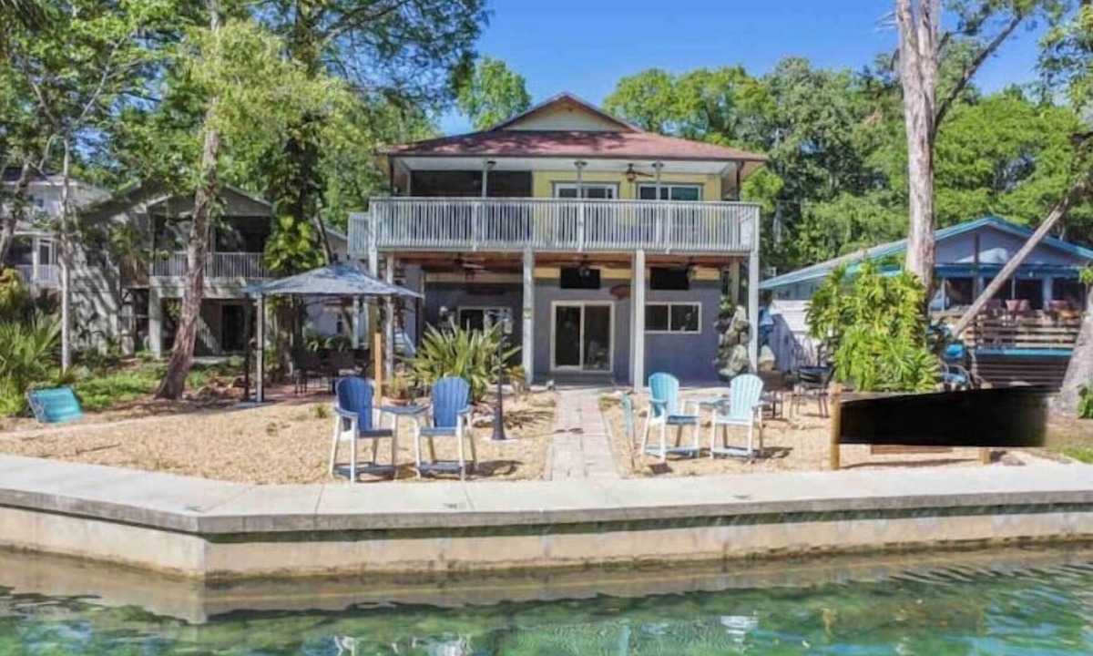 Weeki Wachee Gardens House | Last Min. 12% Discount Bear Trail Retreat- Kayaks, Gazebo, Firepit Book NOW!