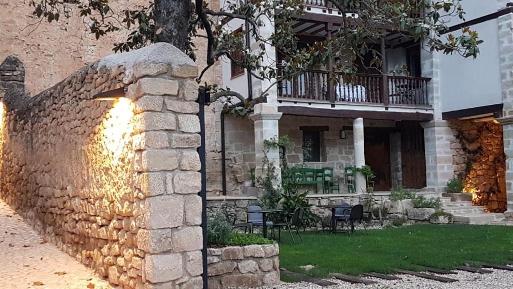 Valderrobres House | Lastias