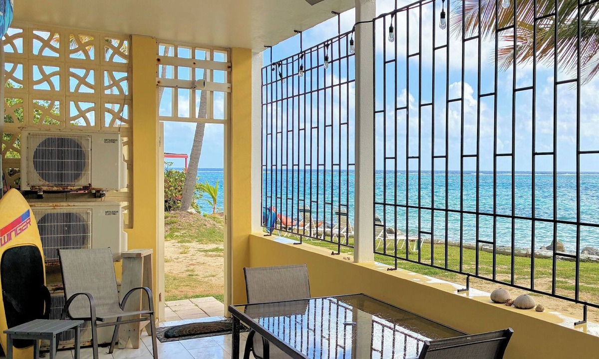 Estate Golden Rock Condo | Latitude Adjustment at Colony Cove-2 bed/2 bath TROPICAL BEACHFRONT condo w/pool