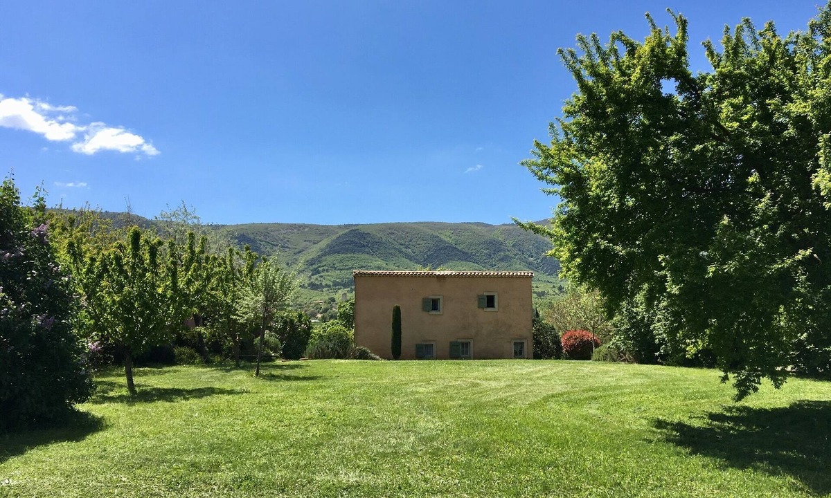 Cereste House | Lavender, Luberon view, pool, air-conditioning : Villa Mas des Lavandes 2 BR. 4*