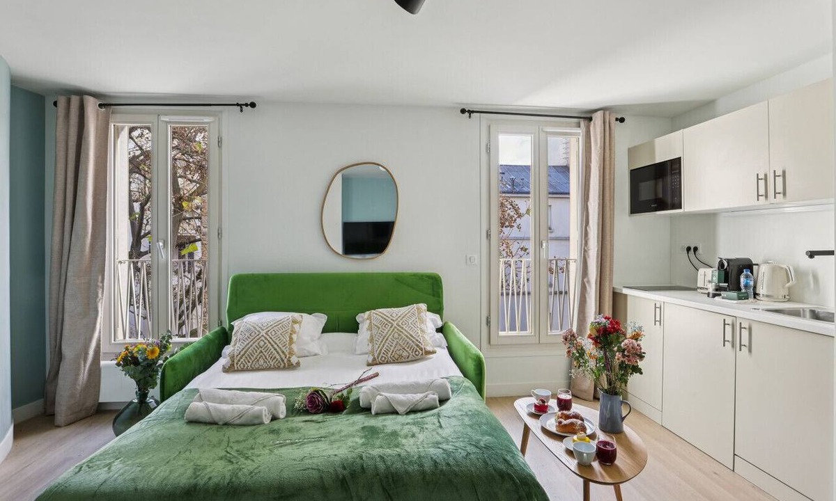 Epinettes Apartment | Lavie Maison : Studio Close to Montmartre