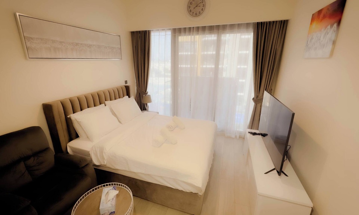 Dubai Apartment | Lavish Studio "10 min Downtown"