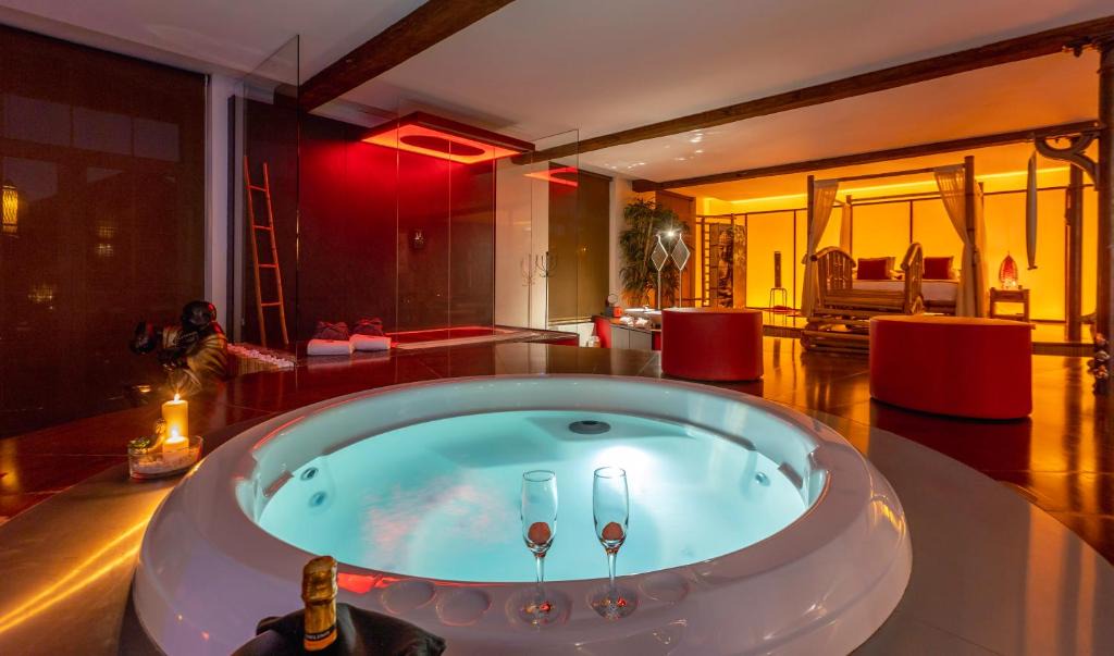Heusy Hotel | Le Baiser de Shogun