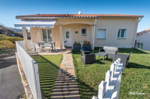 Vals-pres-le-Puy House | Le balcon de Compostelle