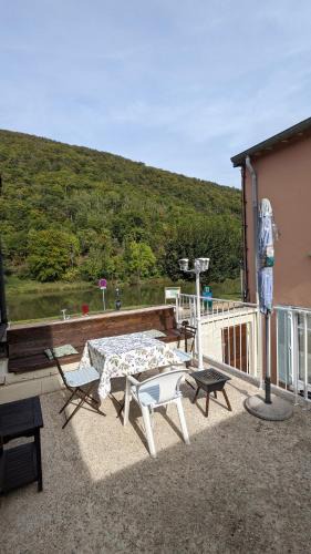 Revin House | Le Balcon sur la Meuse