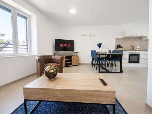 Beaurepaire Apartment | Le Bleu Repaire, by Sélène Evasion