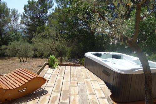 Tavernes Bed & Breakfast | Le Cabanon