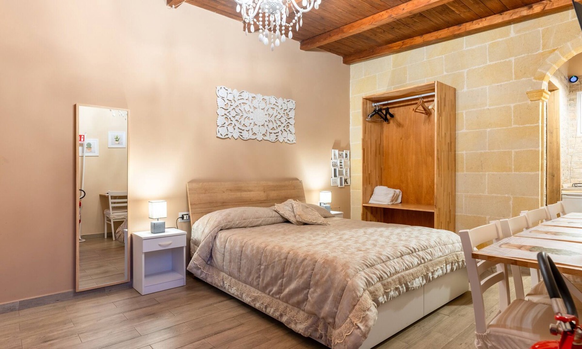 Sava Bed & Breakfast | Le Carrube Bed and Breakfast with Wi-Fi and Air Conditioning