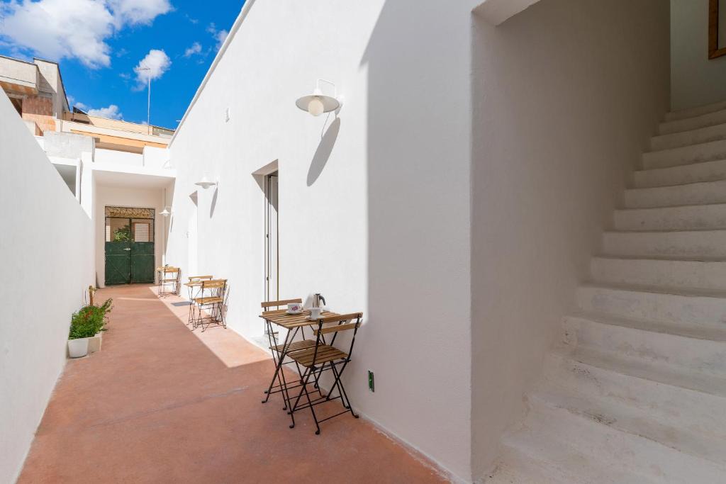 Casarano House | LE CASE camere indipendenti con uso di cucina e terrazza attrezzata