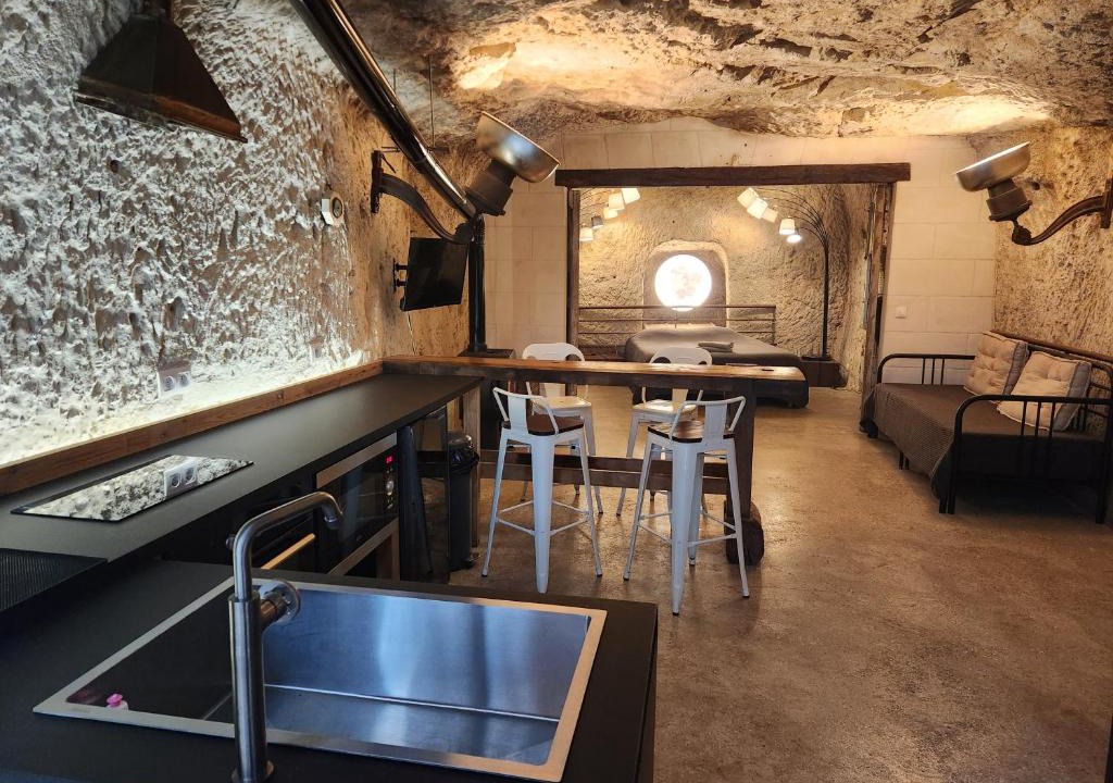 Montrichard House | LE CAVERNACLE