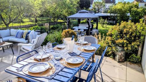 Epernay House | LE CEMAROSE Cottage & Spa Terrace Garden & lovely View