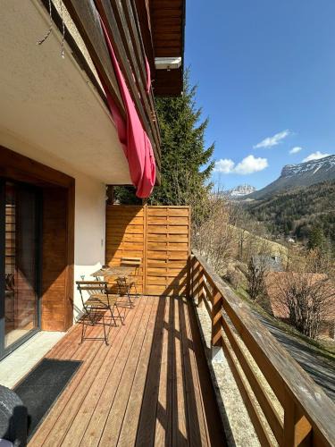 Saint-Pierre-d'Entremont Apartment | Le charmant somme - vue et terrasse privative