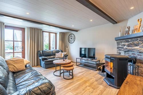 Bievre House | Le charron