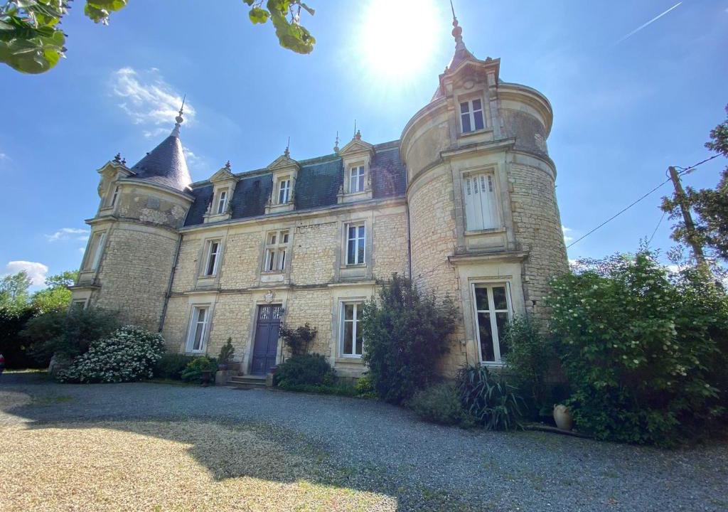 Fors Bed & Breakfast | LE CHATEAU Ste MARIE