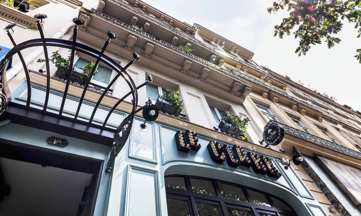 Quartier de la Folie-Mericourt Hotel | Le Clark Hotel