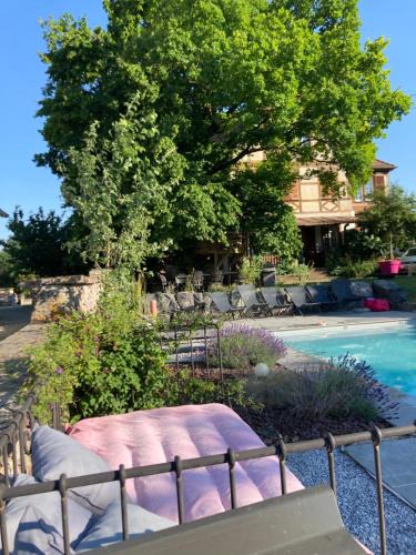 Flexbourg House | Le Clos d’Azel - Le gîte du cocher avec piscine