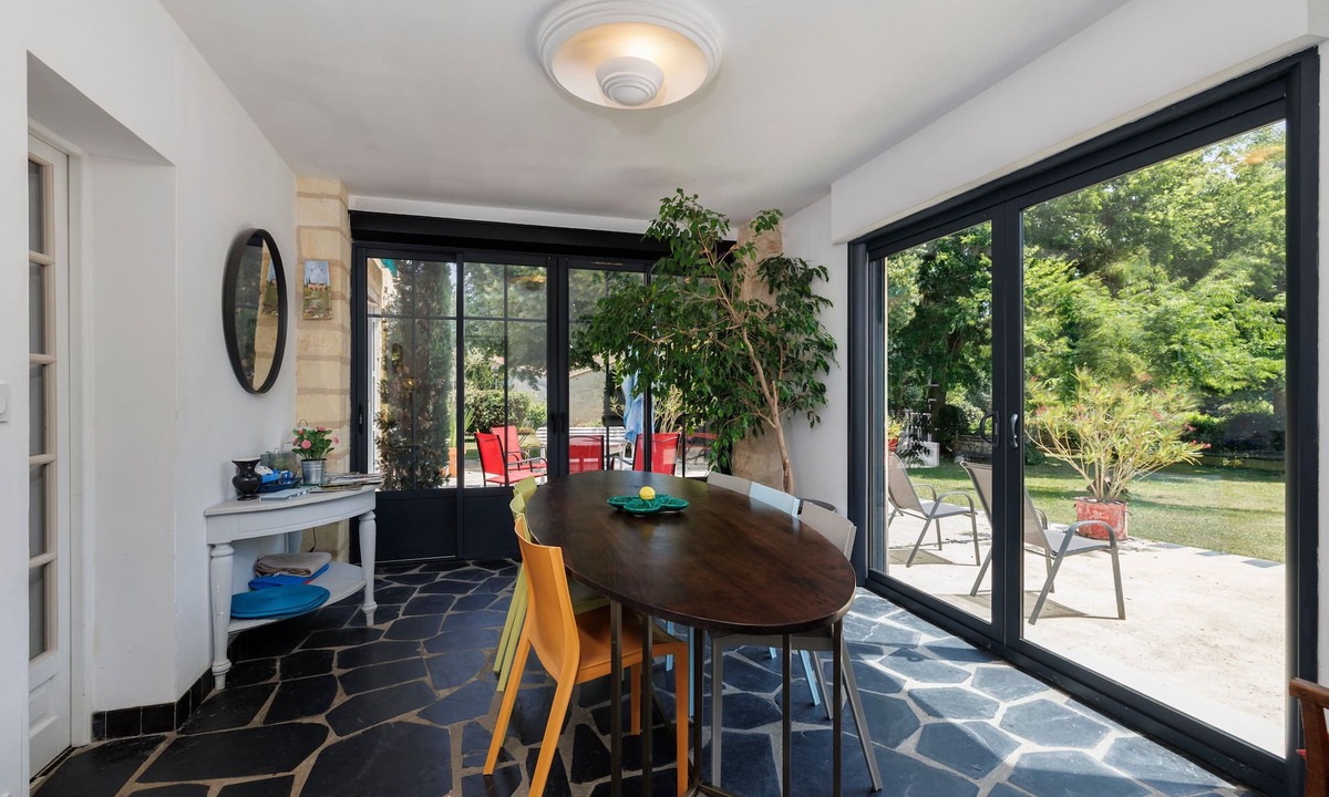 Libourne House | Le Clos de la Capelle – Charm & Comfort in Libourne, Private Garden and Spacious Areas for 8 People
