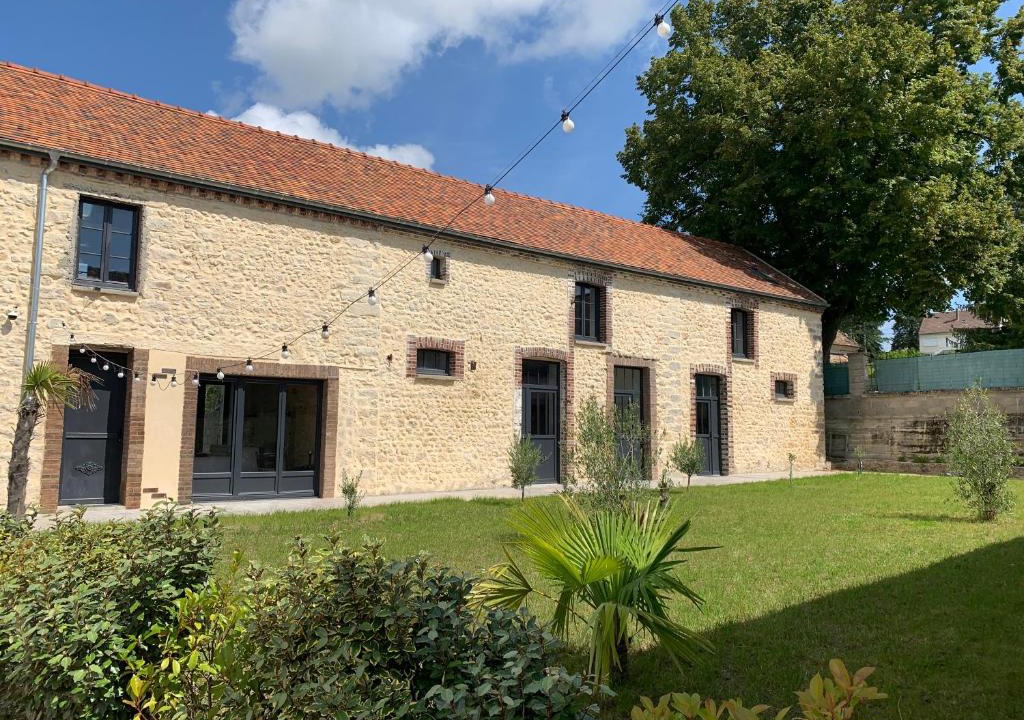 Treuzy-Levelay Bed & Breakfast | LE CLOS DES LYS - Chambres avec jacuzzi - Nemours