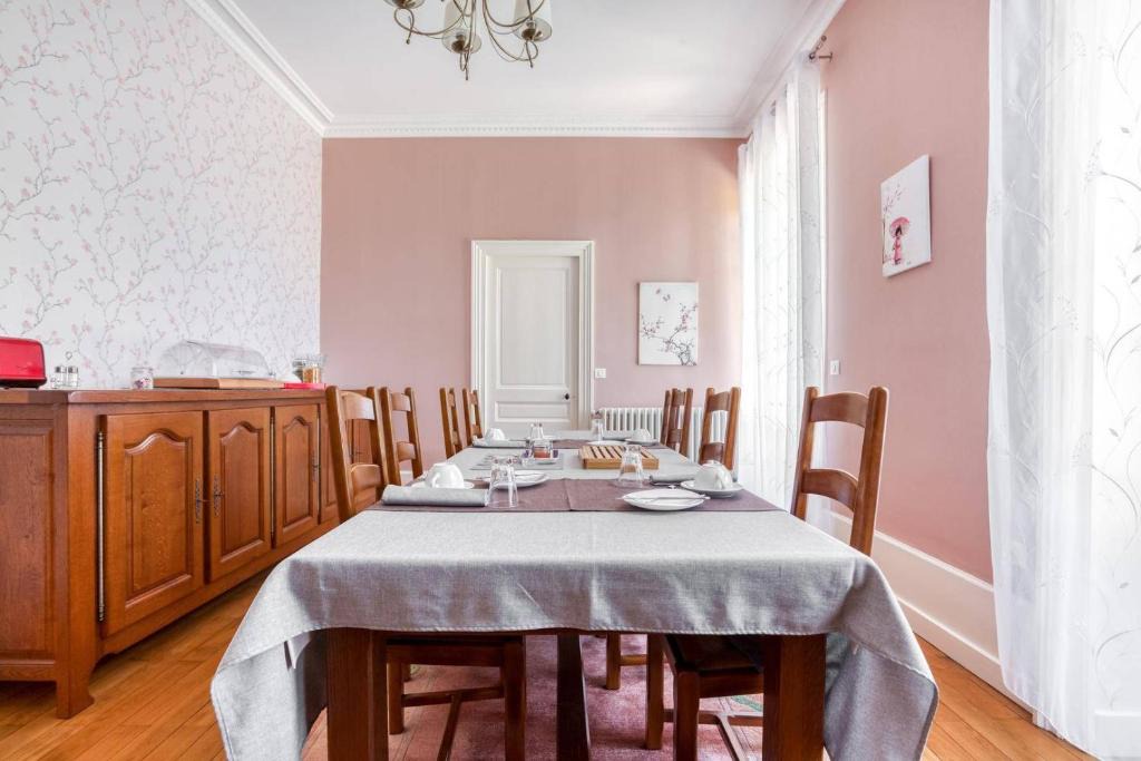 Jassans-Riottier House | Le Clos des Pervenches