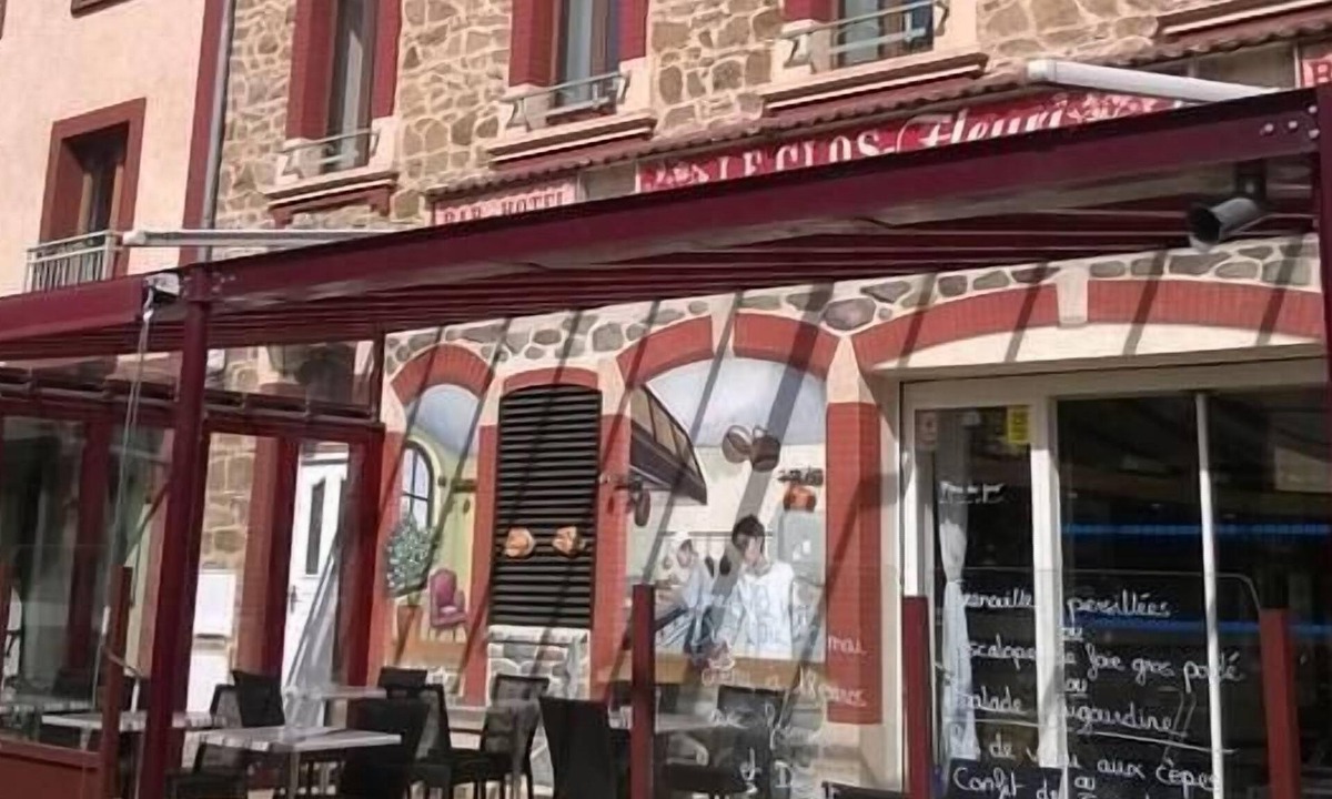 Bourg-de-Thizy Hotel | Le Clos Fleuri
