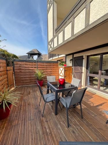 Cabourg Apartment | Le Cocon De Cabourg avec terrasse, piscine et tennis