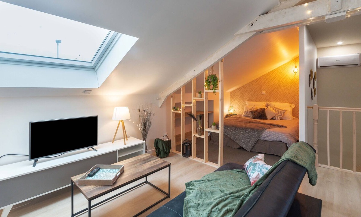 Chateauroux Apartment | Le Cocon des Marins - One Bedroom Apartment, Sleeps 2