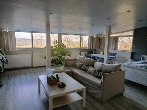 Dormans House | Le Coq de Champagne