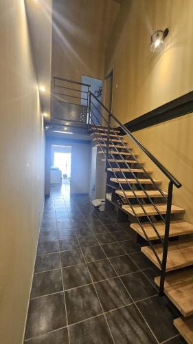 Le Peage-de-Roussillon Apartment | Le duplex du jardin des cils