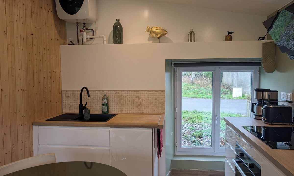 Courtils Apartment | Le Fournil, a quiet one-room studio near the beaches
