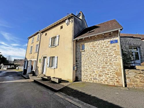 Dompierre-les-Eglises House | Le gîte communal