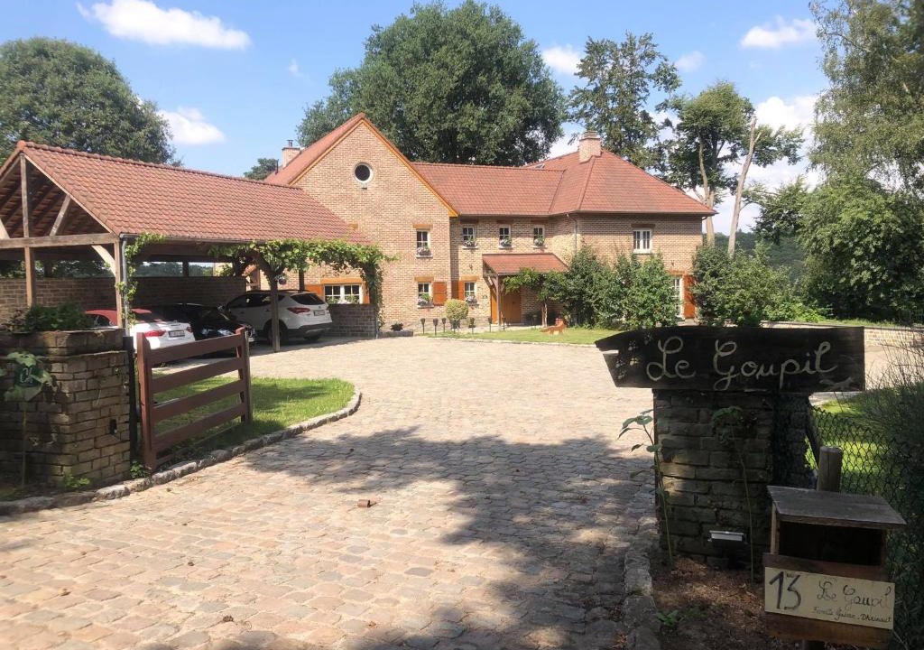 Wavre House | Le Goupil