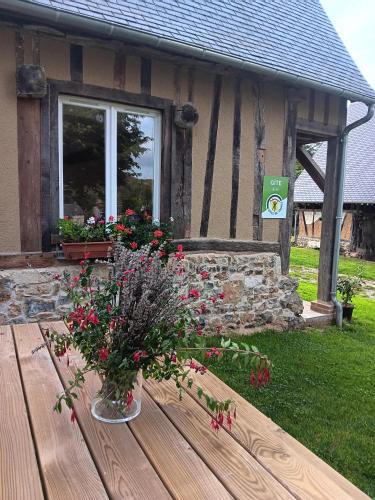 Saint-Christophe-sur-Conde House | Le Grenier