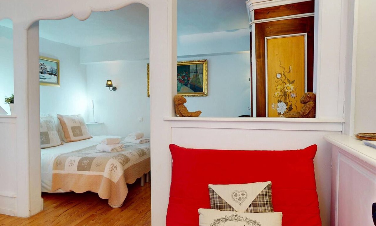 Colmar Centre Ville Apartment | le logis du marechal with access to lounge