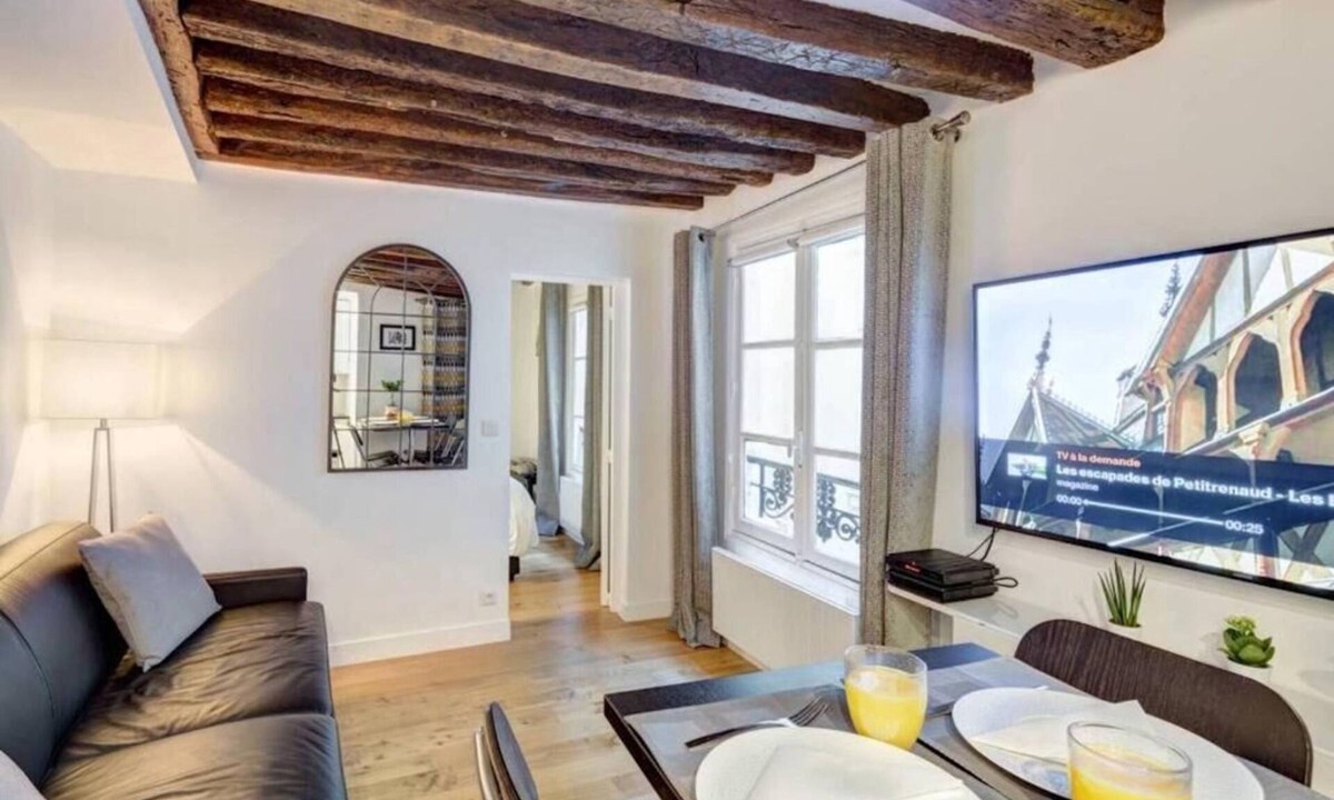 Saint-Gervais Apartment | Le Marais Gem