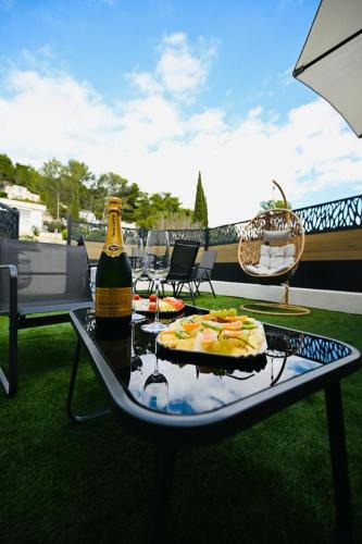 Carnoux-en-Provence Apartment | LE MUGEL cocooning SPA et proche calanques de Cassis