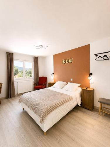 Corps Hotel | Le Napoléon