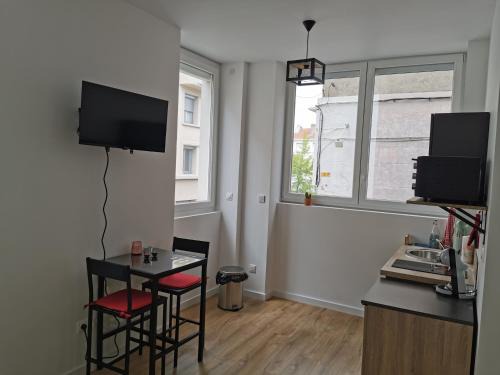 Saint-Etienne Apartment | Le Palissy studio neuf et lumineux