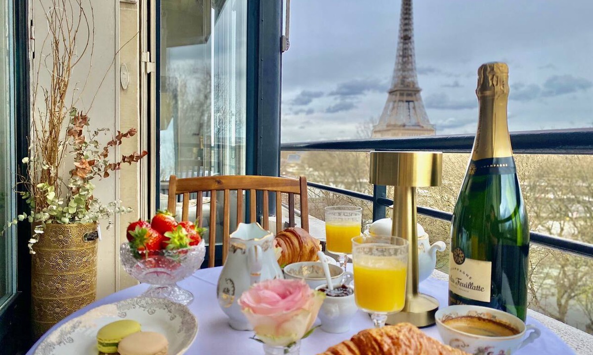 Passy Apartment | Le Panorama Eiffel - Tower Views