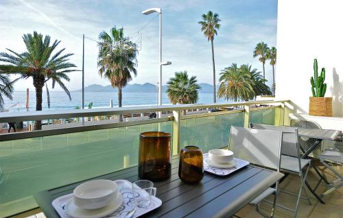 Le Suquet Apartment | le panoramer