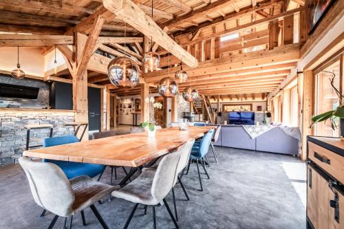 Abondance Ski Chalet | Le Perray Alpine Lodge