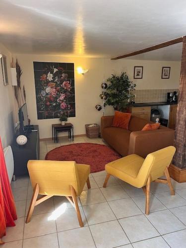 Beaulieu-sur-Sonnette Apartment | Le Plantier 1